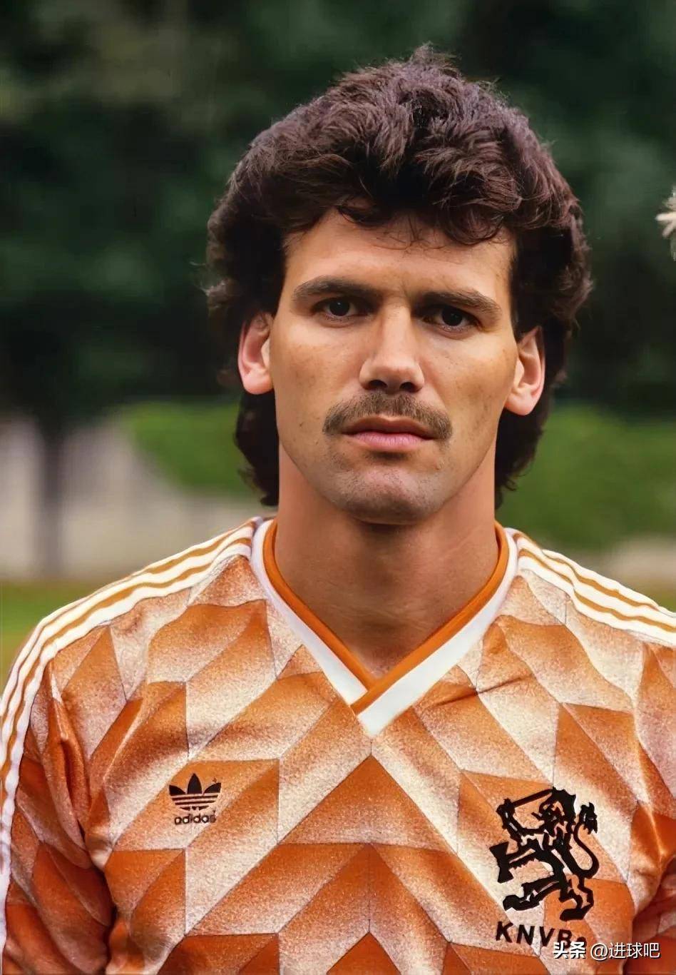 荷兰队豪取八连胜,实力惊人的简单介绍 荷兰队豪取八连胜,实力惊人的简单介绍