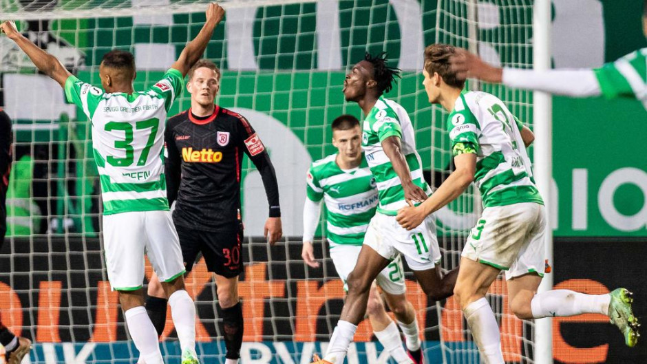 包含明斯特球员场外行为引争议，俱乐部进行处罚的词条